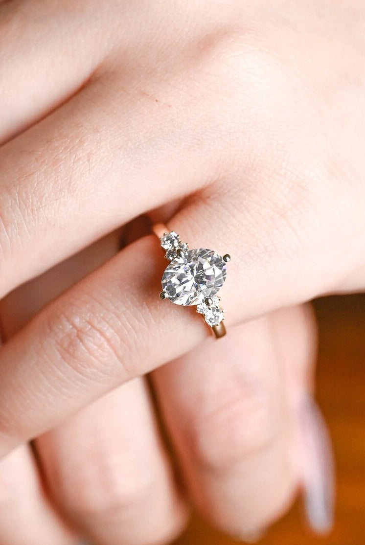 Luxury Moissanite Ring