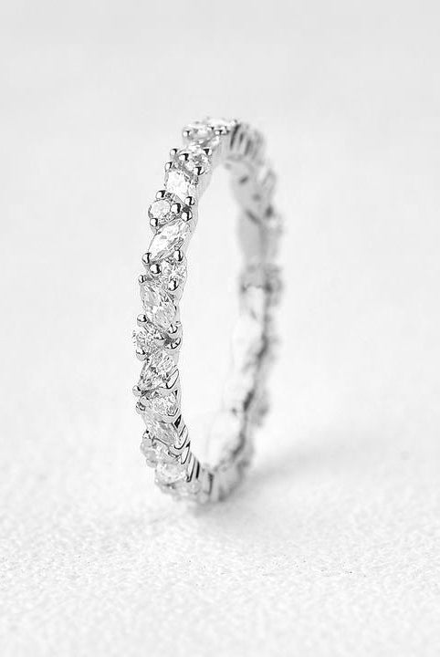 0-4-ct-round-and-marquise-alternative-moissanite-wedding-band