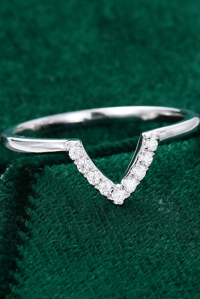 0-09-ct-round-moissanite-v-shaped-wedding-band