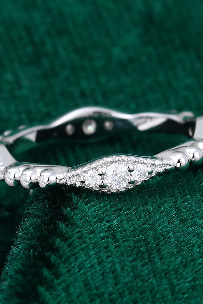 0-27-ct-round-moissanite-vinatge-wedding-band