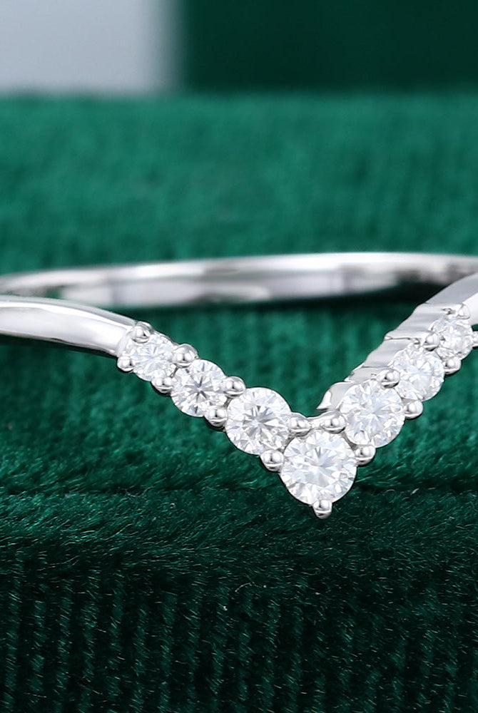0-20-round-moissanite-curved-wedding-band