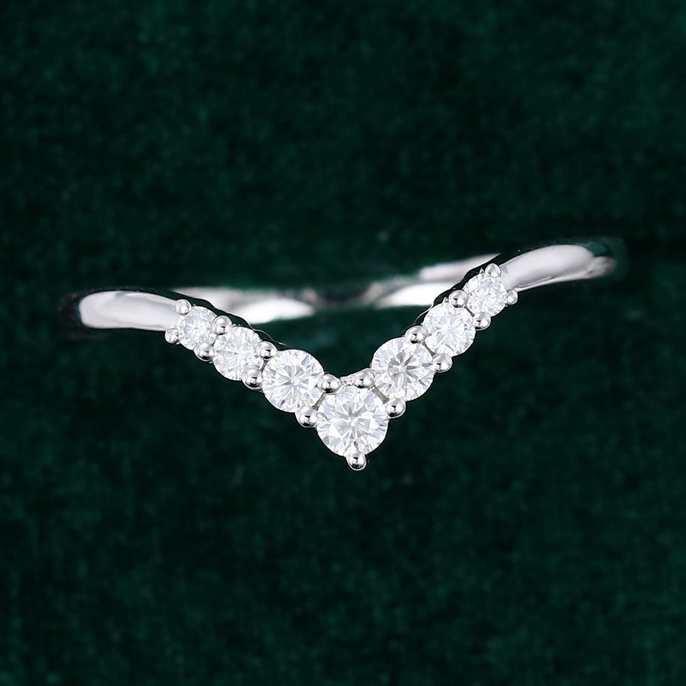 round-moissanite-curved-wedding-band