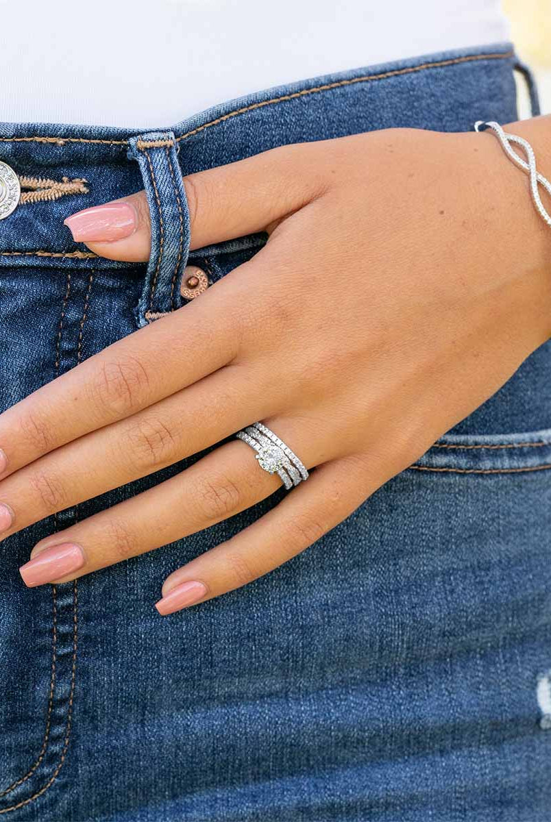 0-34-tcw-round-twisted-style-moissanite-wedding-band