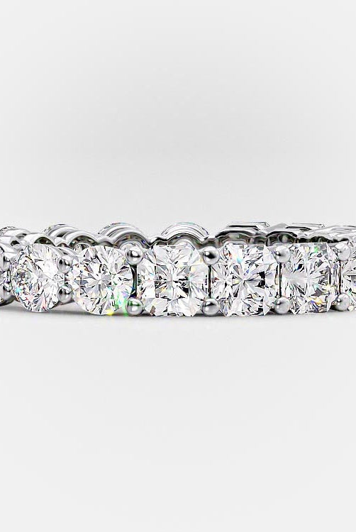 asscher-and-round-cut-alternative-style-wedding-band