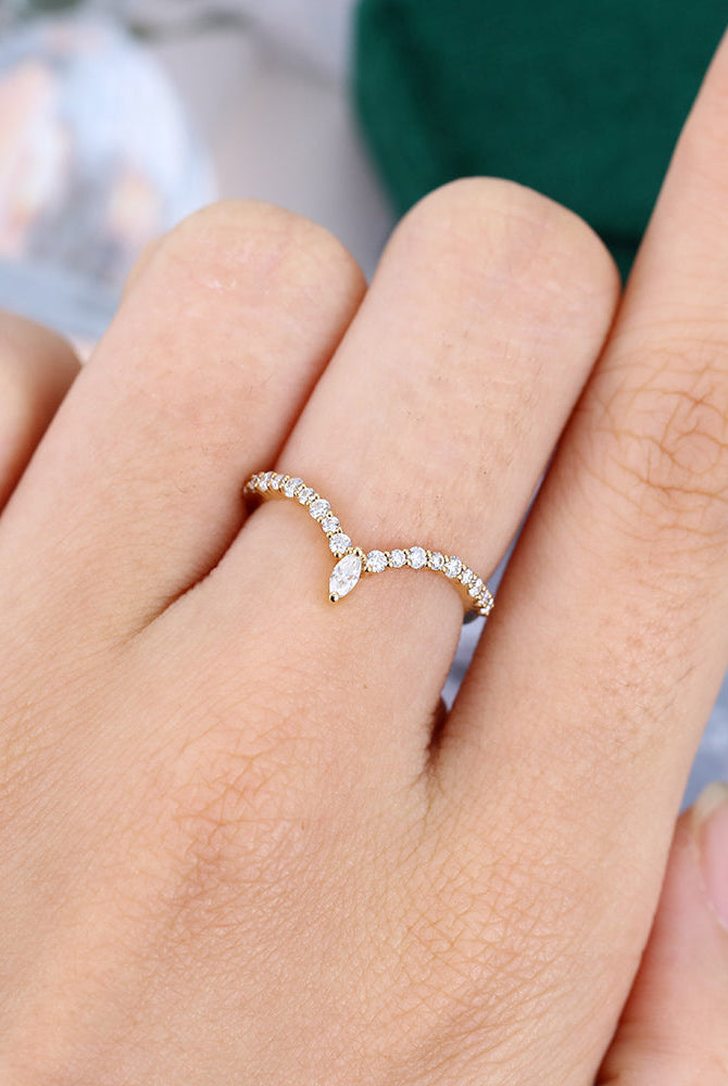 round-marquise-moissanite-curved-wedding-band-2