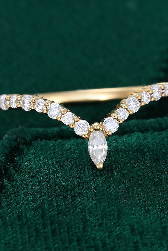 round-marquise-moissanite-curved-wedding-band-2