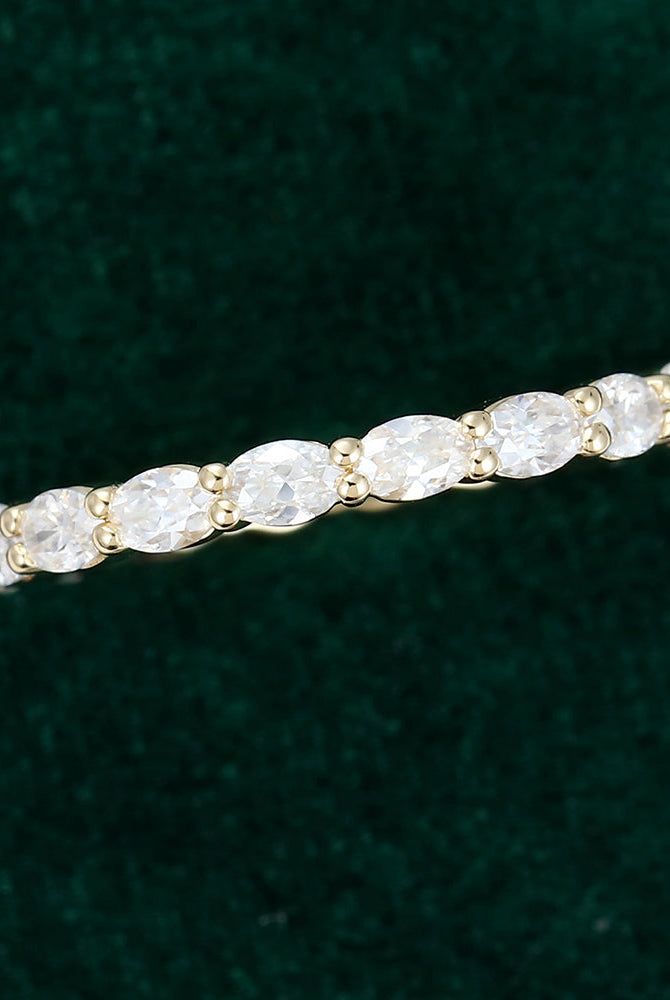 0-80-ct-oval-moissanite-shared-prong-setting-wedding-band
