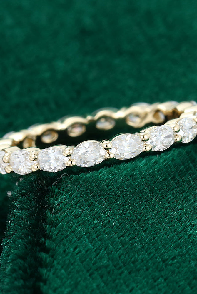 0-80-ct-oval-moissanite-shared-prong-setting-wedding-band