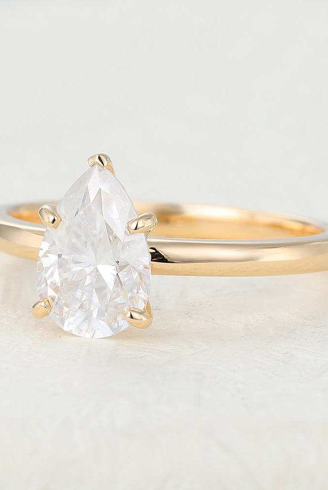 pear-shaped-moissanite-solitaire-engagement-ring