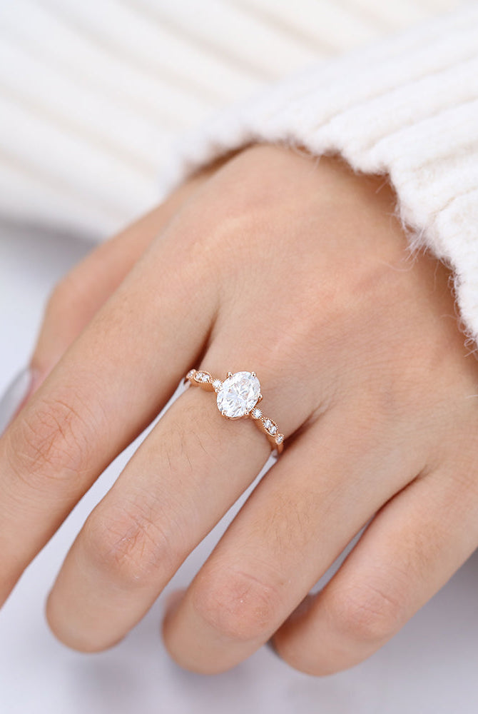 oval-shaped-moissanite-pave-setting-engagement-ring-9