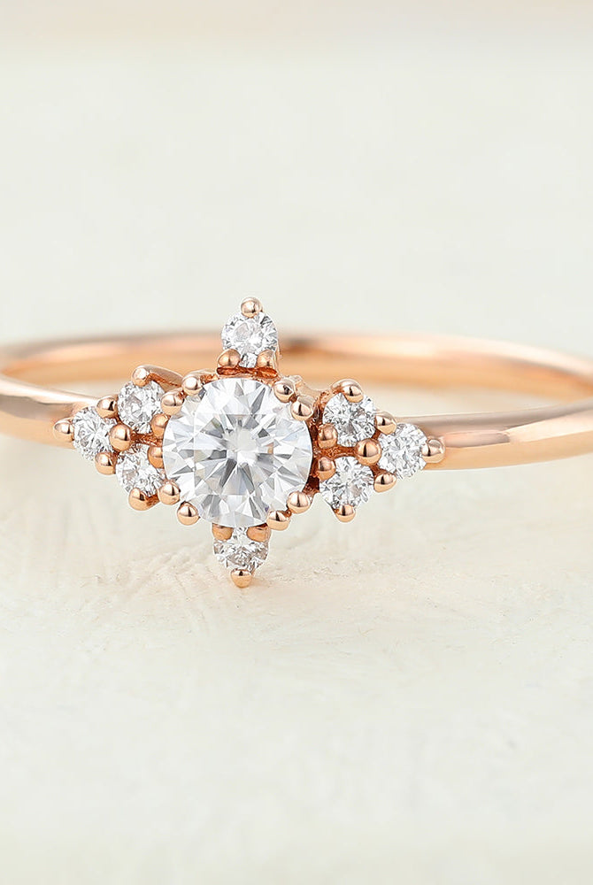 round-shaped-moissanite-cluster-engagement-ring-2