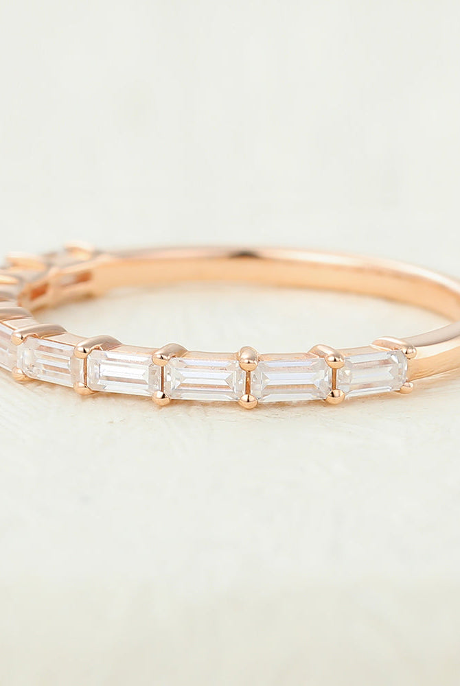 0-60-ct-baguette-shaped-moissanite-bar-style-wedding-band