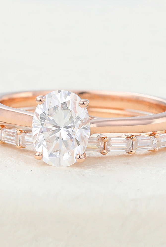 2-0-ct-oval-moissanite-solitaire-bridal-ring-set