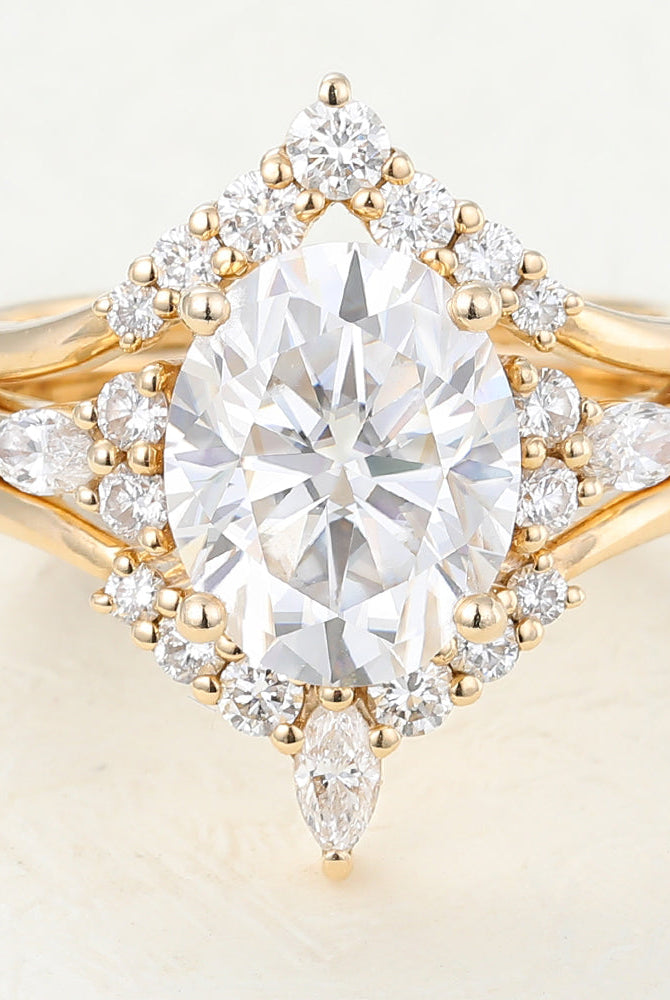 oval-moissanite-cluster-bridal-ring-set
