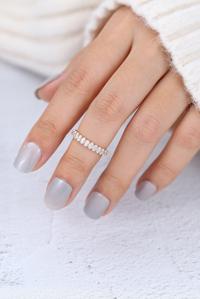 oval-shaped-moissanite-half-eternity-wedding-band
