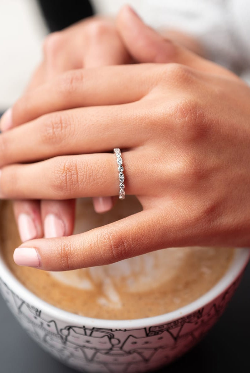 round-milgrain-style-moissanite-wedding-band