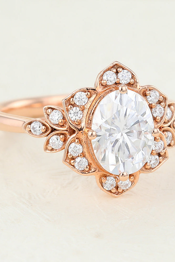 oval-shaped-moissanite-vintage-engagement-ring-2