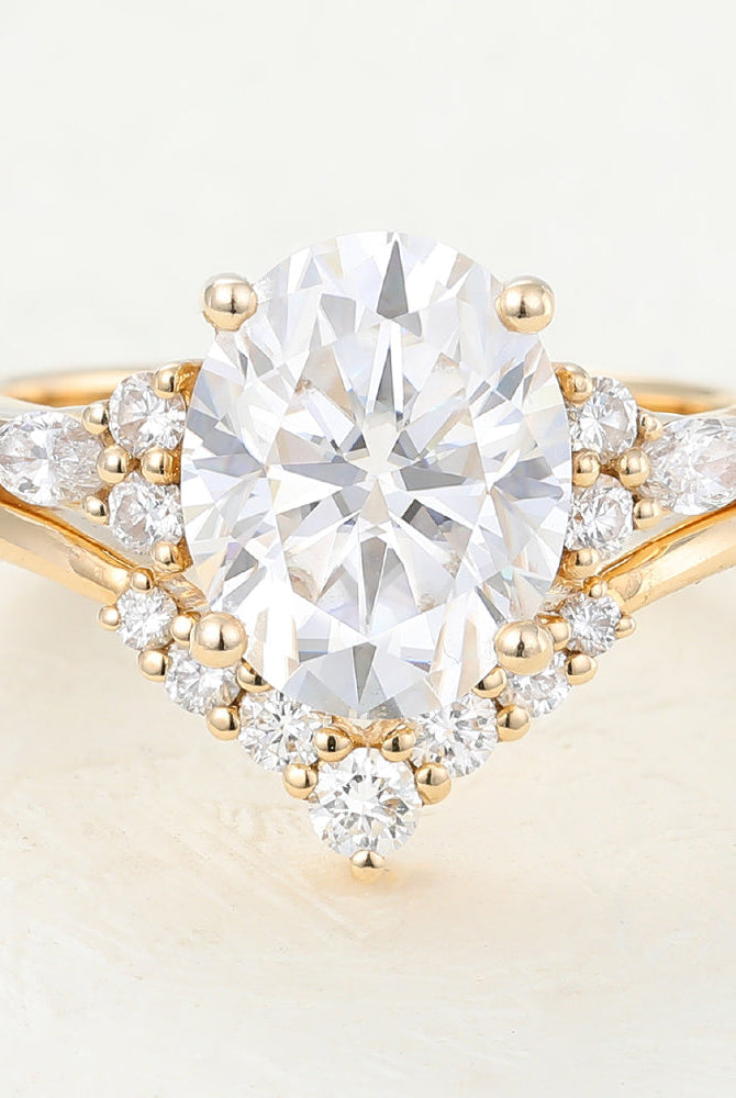 oval-moissanite-cluster-bridal-ring-set-1