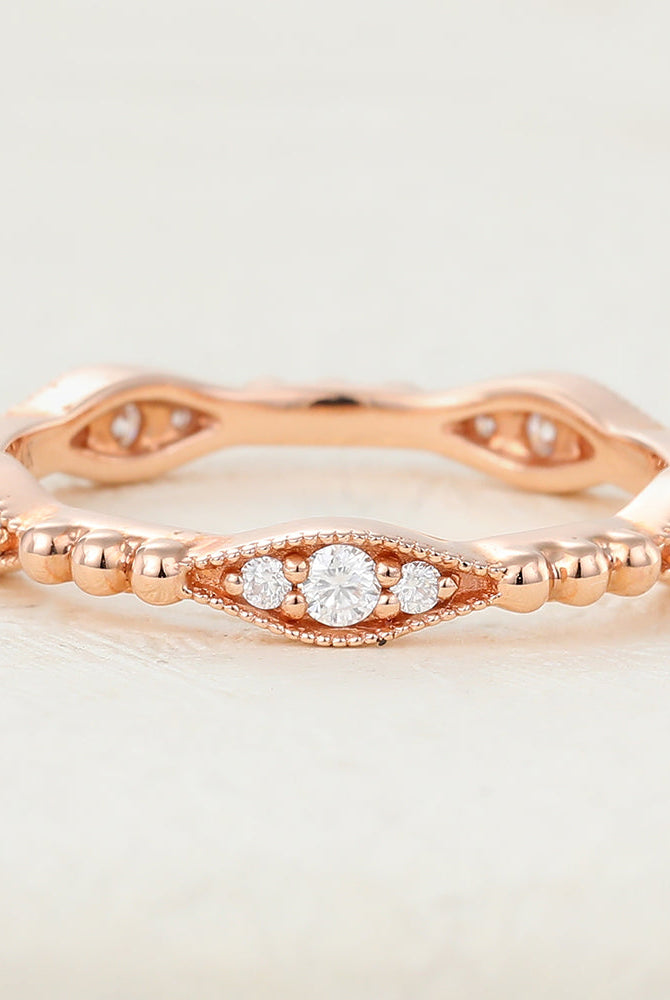 0-17-ct-round-shaped-moissanite-vintage-style-wedding-band