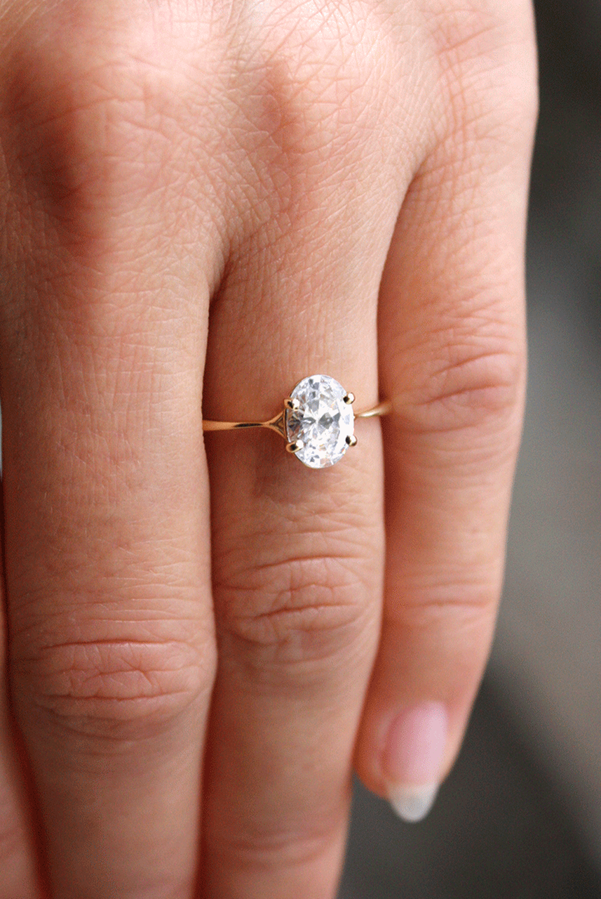 1.33CT Oval Split Shank Moissanite Diamond Solitaire Engagement Ring