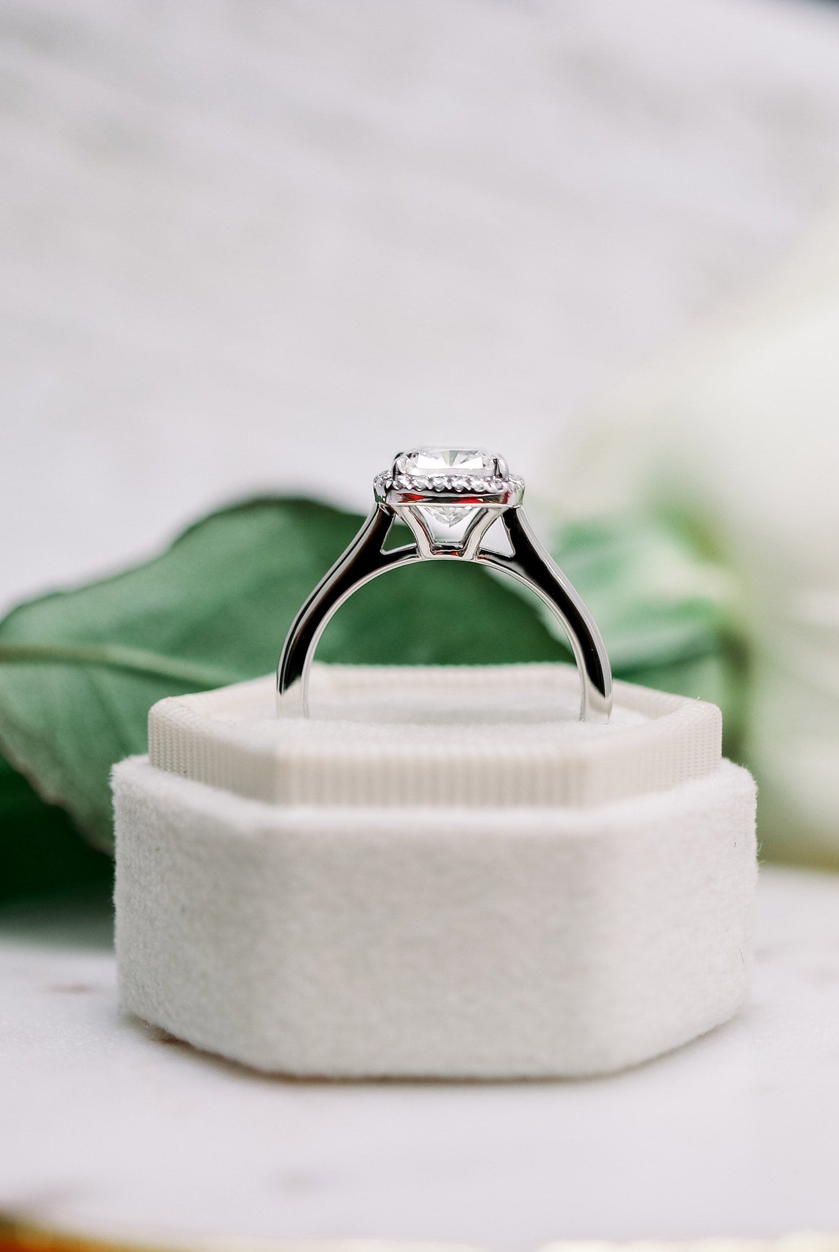 2.0CT Cushion Cut Moissanite Halo Diamond Engagement Ring