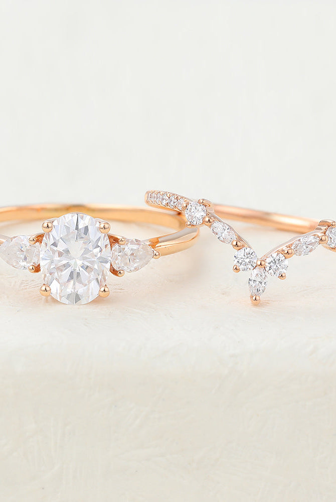 1-33-ct-oval-moissanite-three-stones-bridal-ring-set
