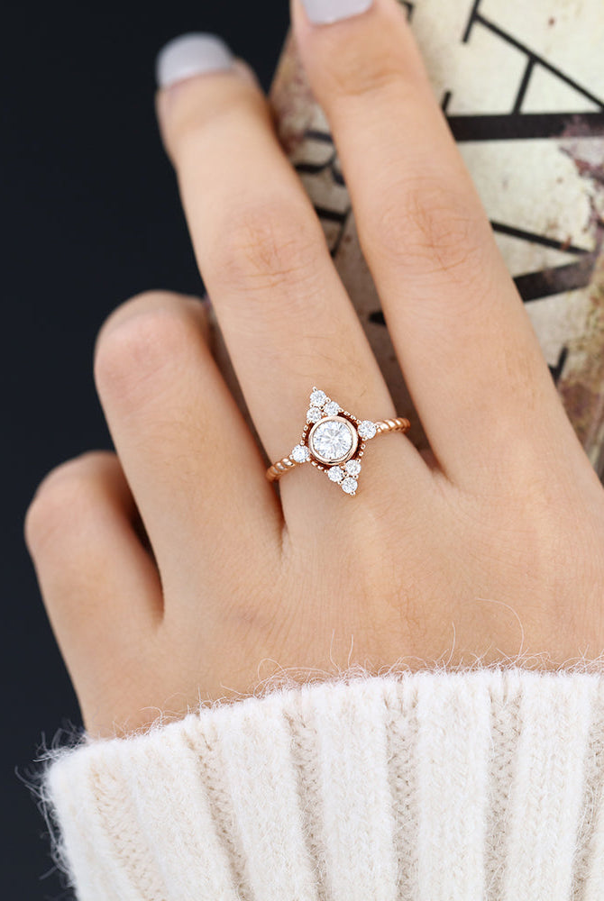 round-shaped-moissanite-vintage-engagement-ring