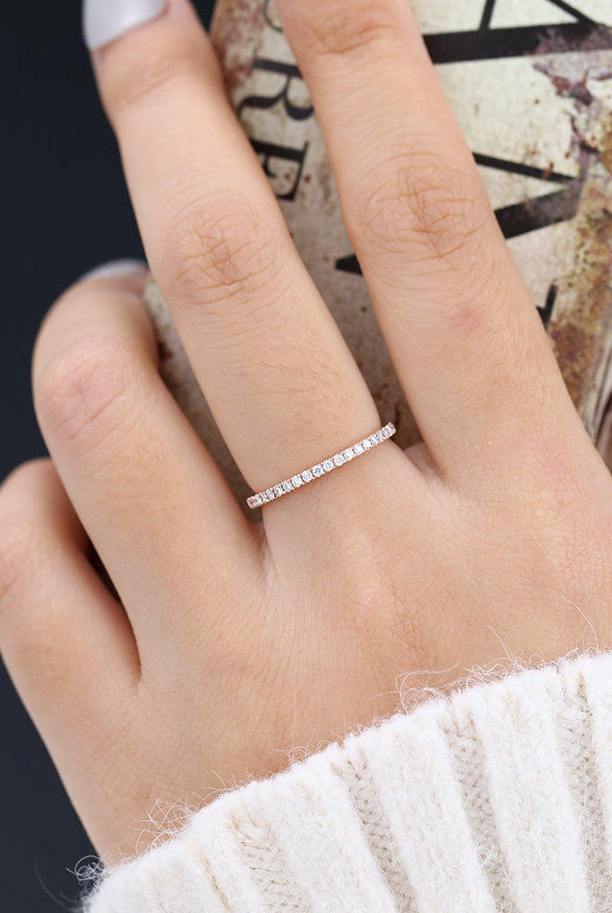 round-shaped-moissanite-half-eternity-wedding-band