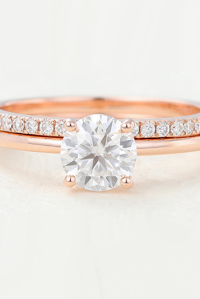 round-moissanite-solitaire-bridal-ring-set-2