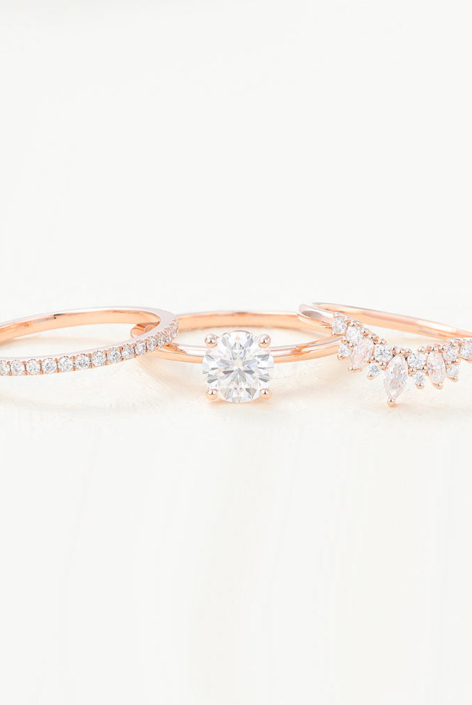 round-moissanite-solitaire-bridal-ring-set