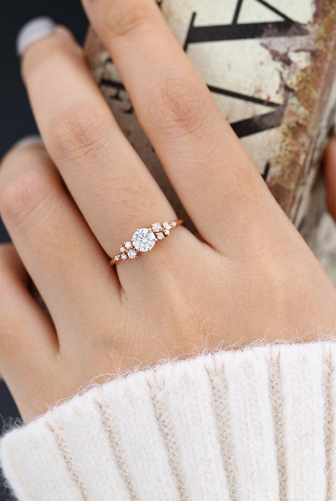 round-shaped-moissanite-cluster-engagement-ring-4