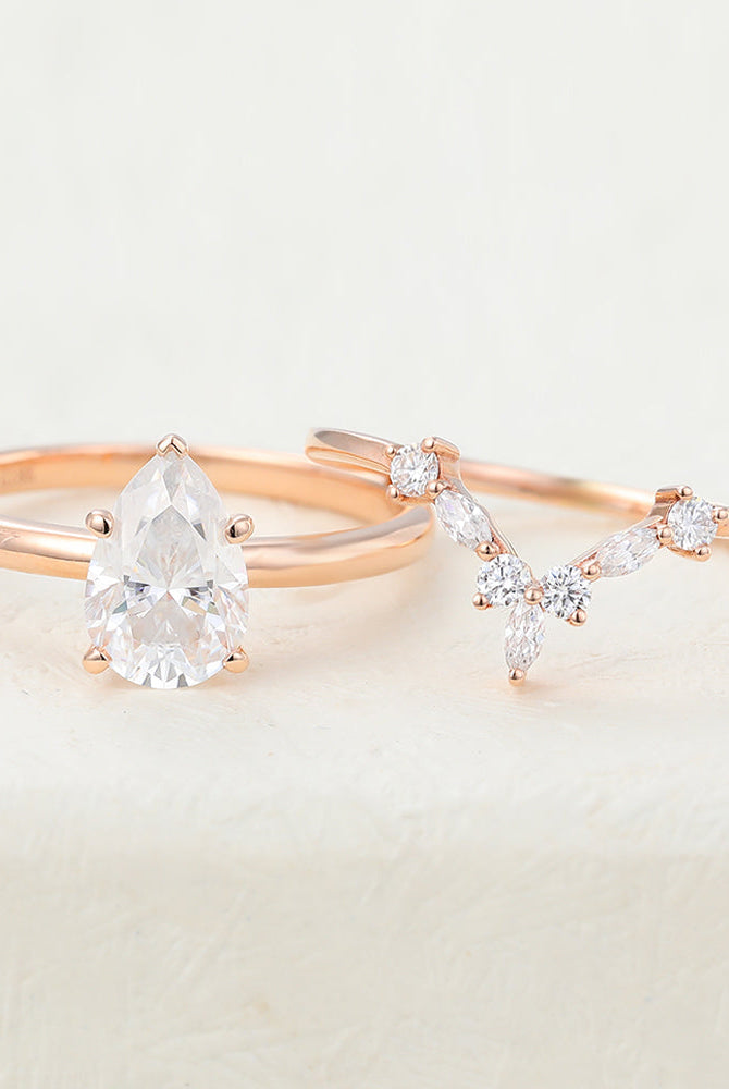 1-50-ct-pear-moissanite-solitaire-bridal-ring-set-2