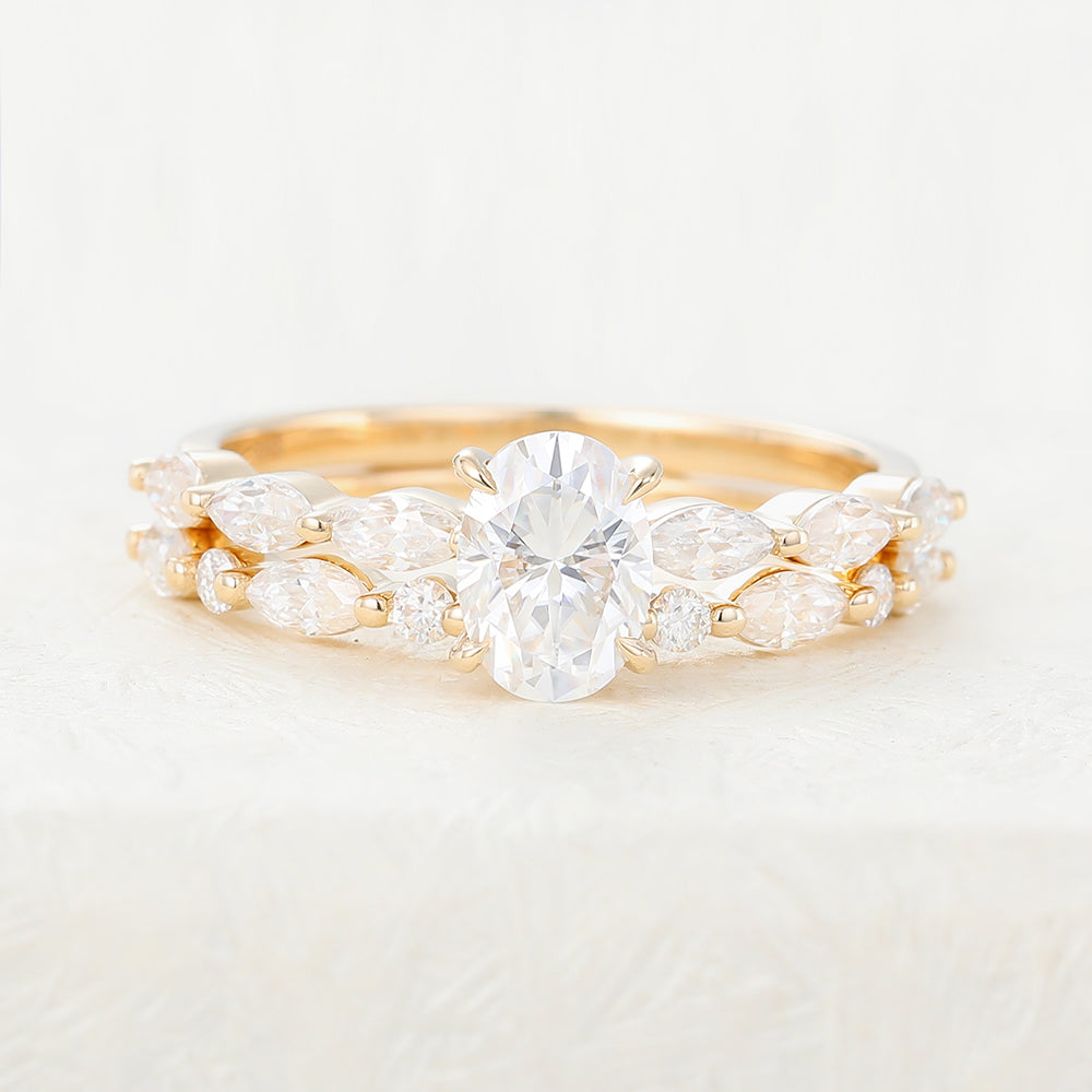 oval-moissanite-solitaire-bridal-ring-set