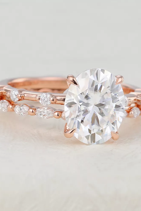 oval-moissanite-solitaire-bridal-ring-set