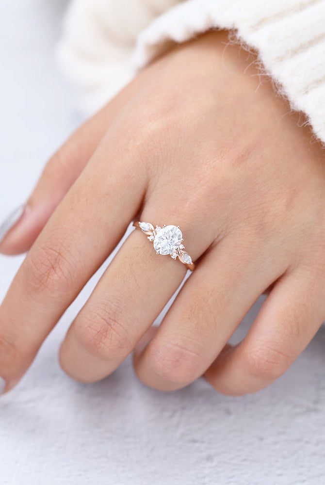 oval-shaped-moissanite-cluster-engagement-ring-10