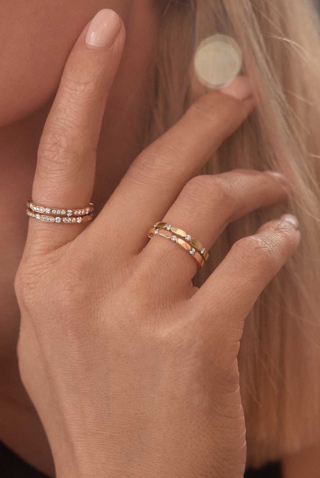 round-shaped-moissanite-minimalist-wedding-bands