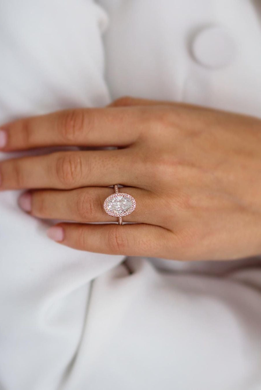 Sparkling stone engagement rings