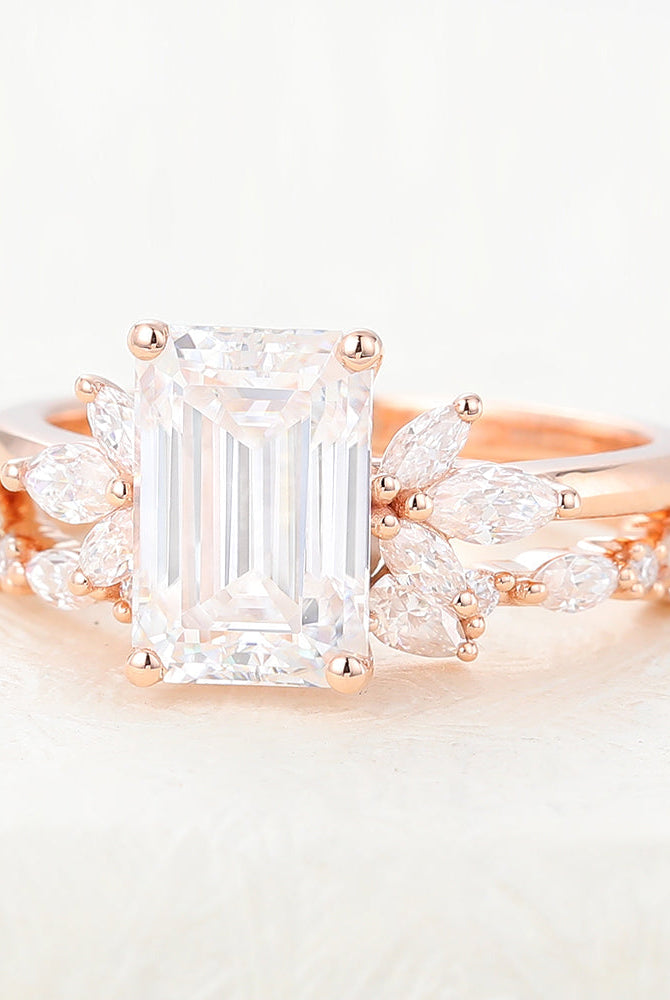 1-89-ct-emerald-moissanite-cluster-bridal-ring-set