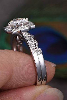 0-75-ct-round-vintage-style-moissanite-bridal-ring-set
