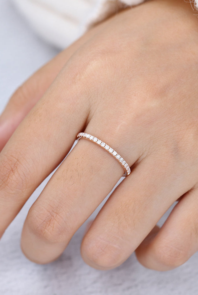 round-shaped-moissanite-half-eternity-wedding-band