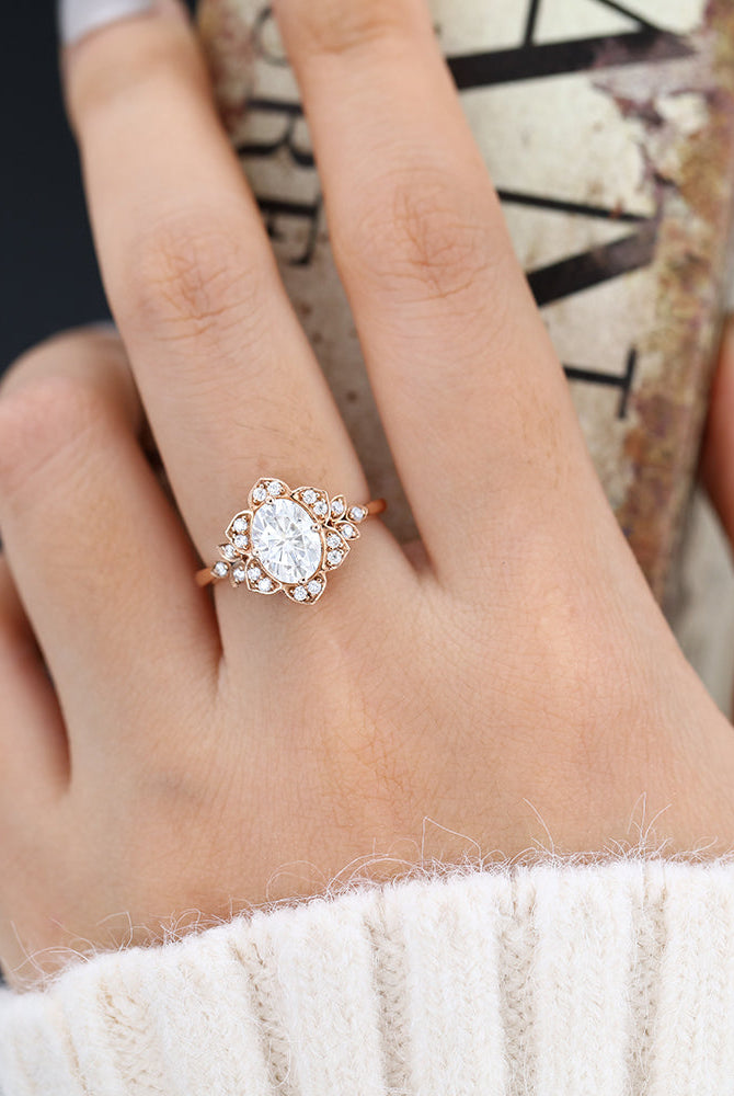 oval-shaped-moissanite-vintage-engagement-ring-2