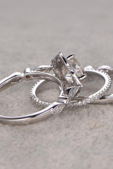 cushion-floral-style-moissanite-bridal-ring-set
