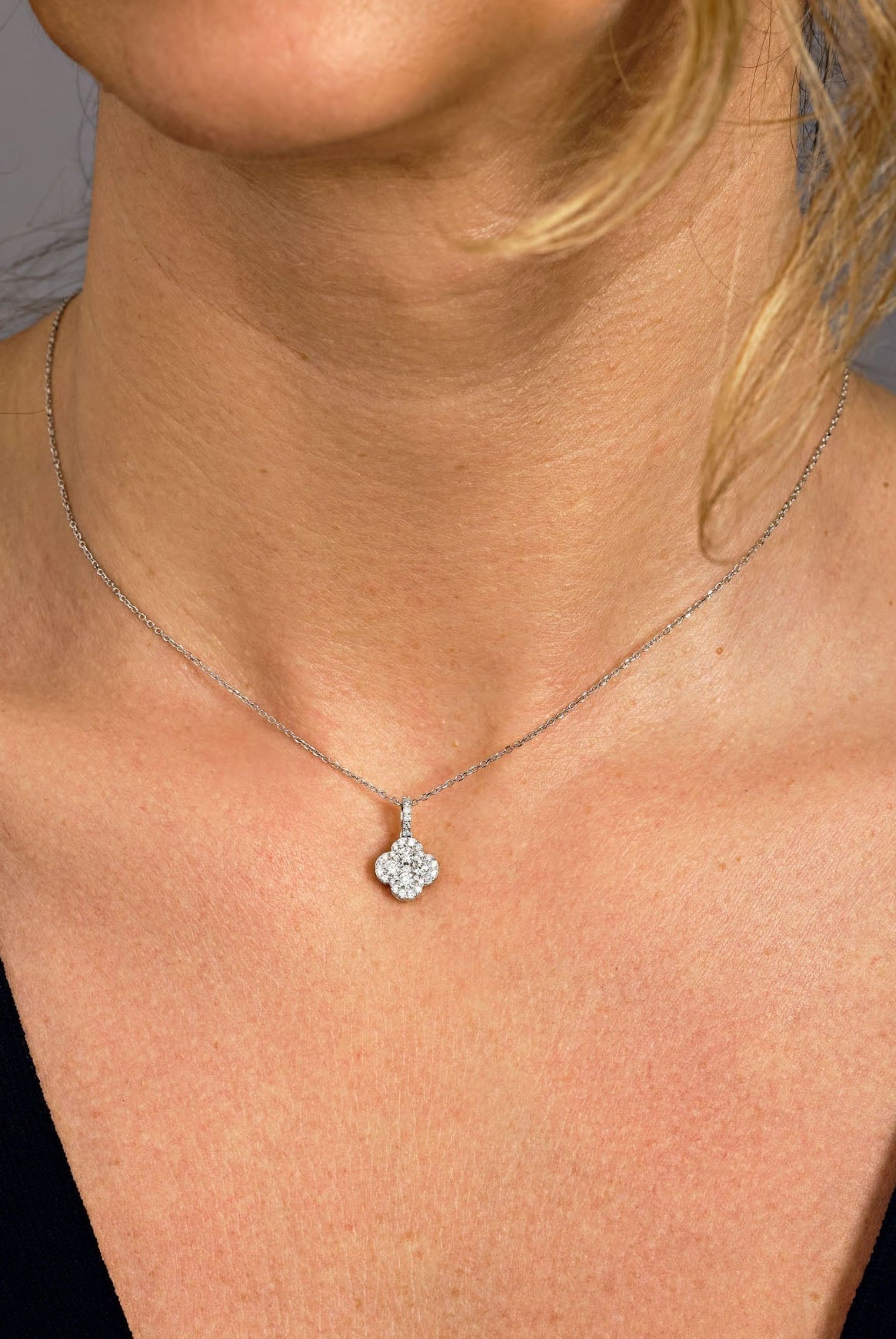 0-50-tcw-round-moissanite-diamond-clover-pendent-necklace