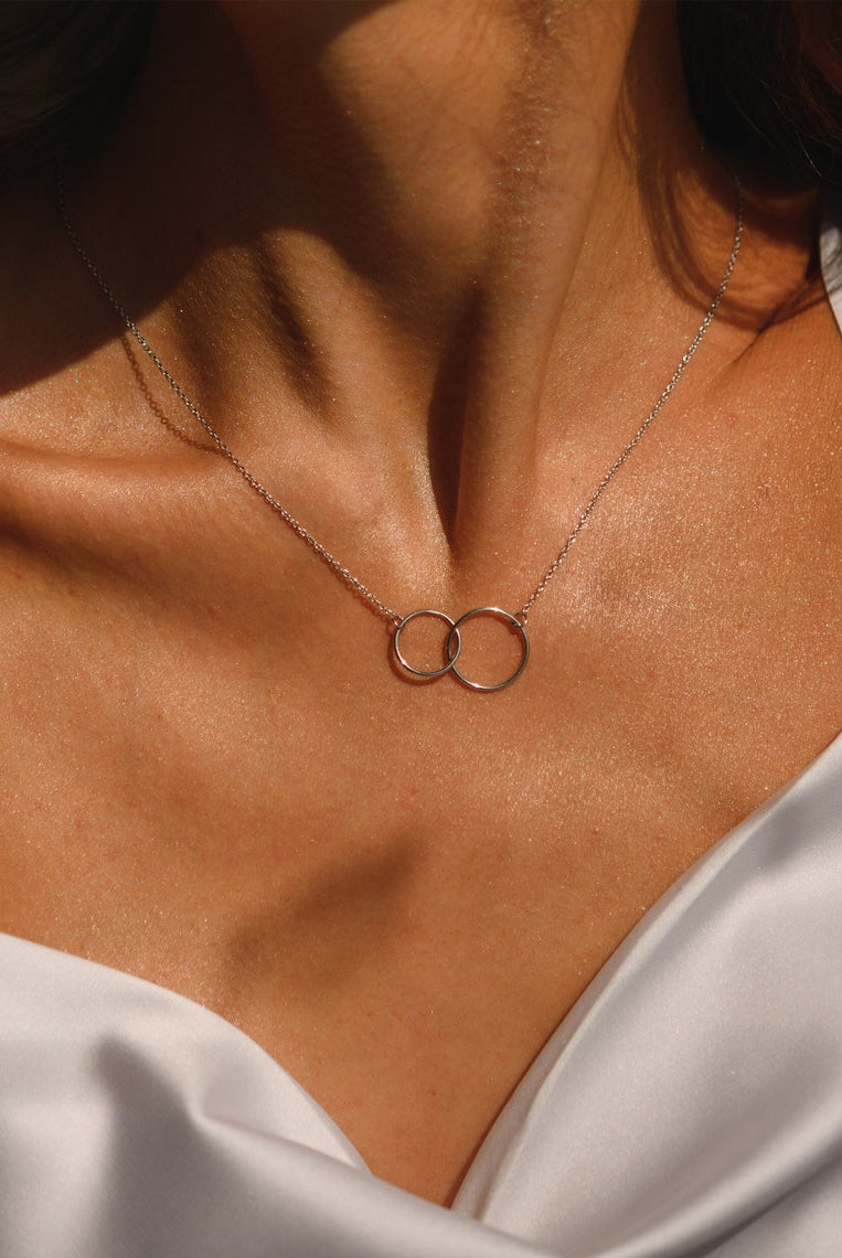 linked-circles-necklace-for-her