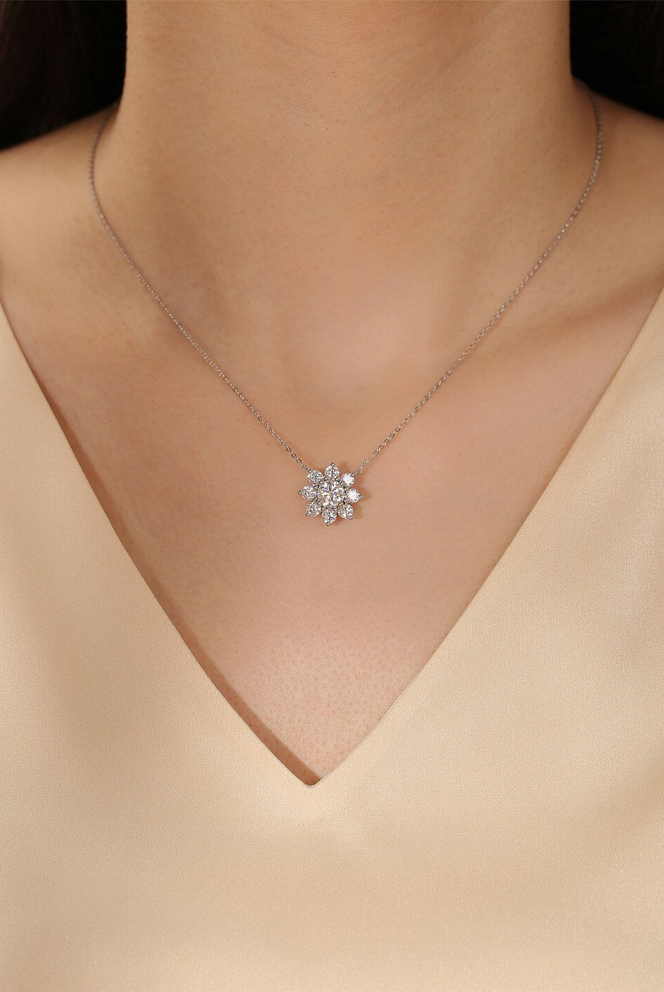 0-50-ct-round-moissanite-diamond-floral-necklace