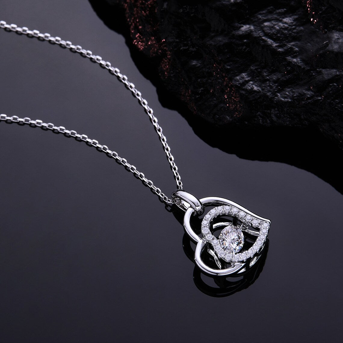 0-50-ct-round-moissanite-diamond-heart-shaped-pendant-necklace