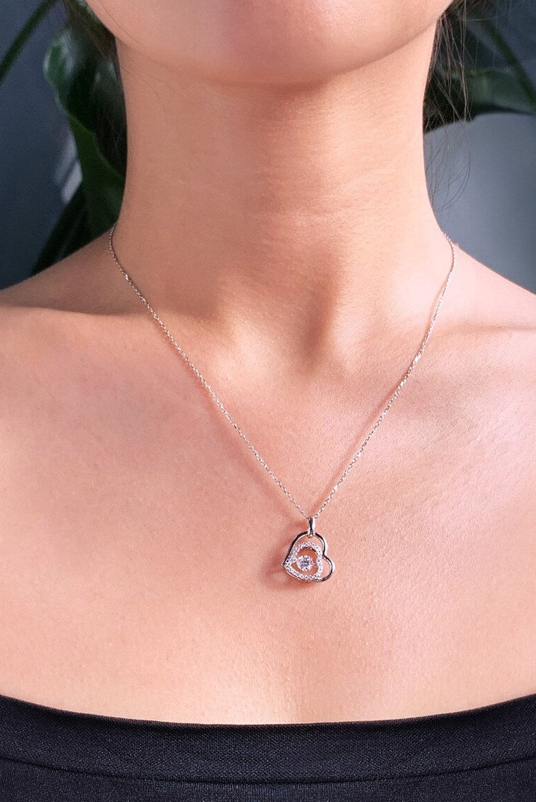 0-50-ct-round-moissanite-diamond-heart-shaped-pendant-necklace
