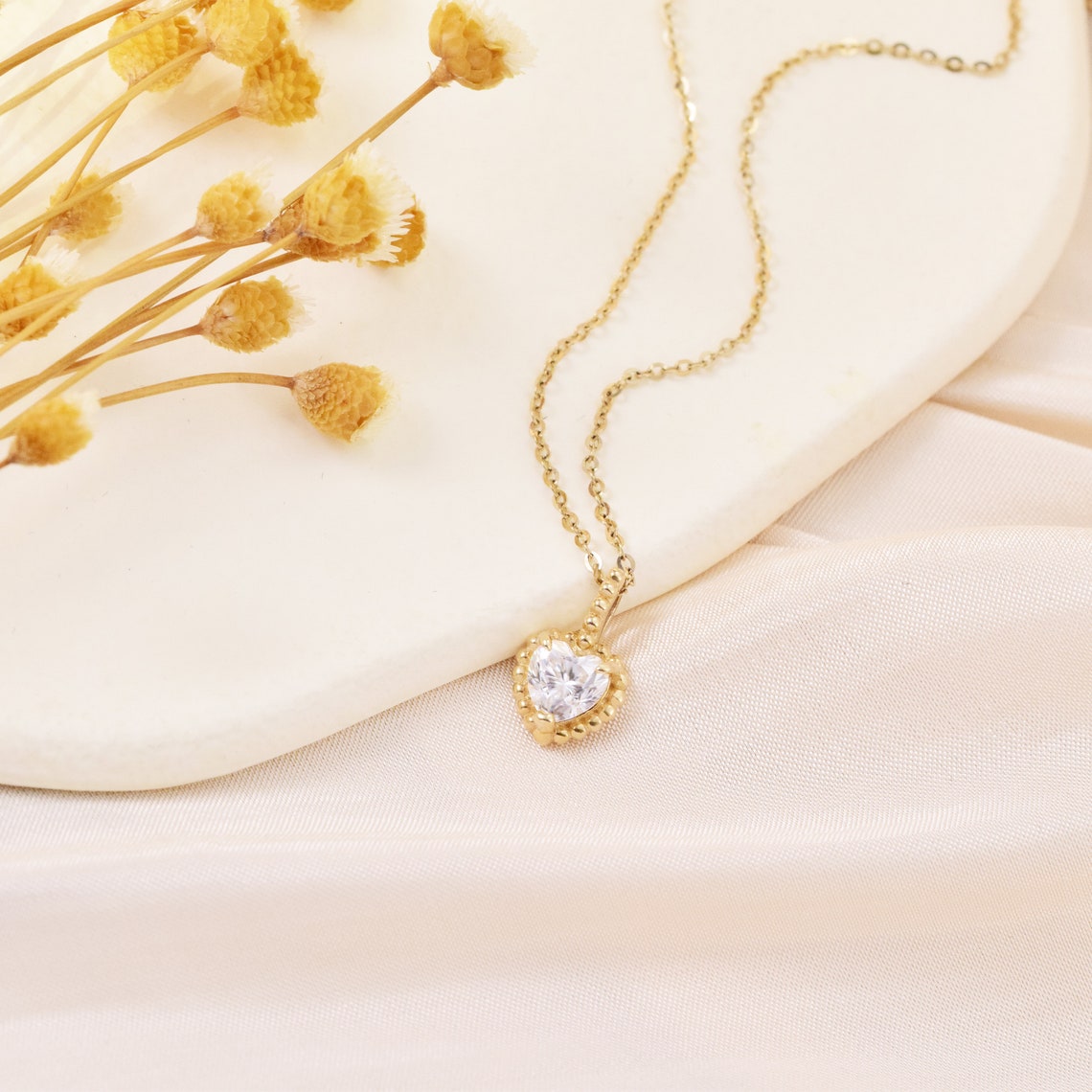 0-20-tcw-heart-moissanite-diamond-milgrain-solitaire-necklace