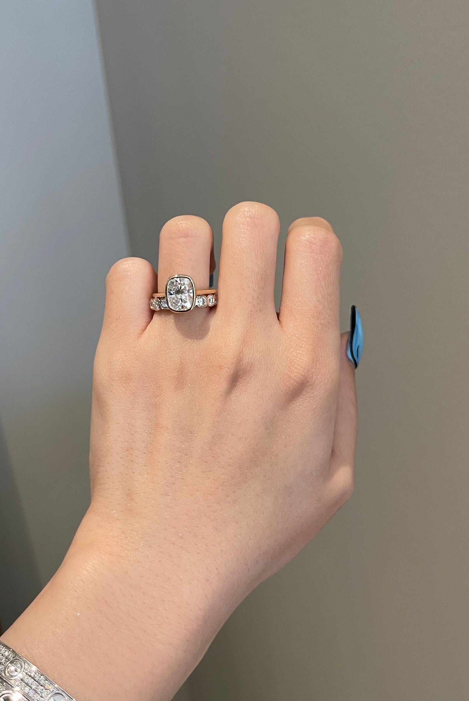 0-90-tcw-cushion-shaped-moissanite-half-eternity-wedding-band