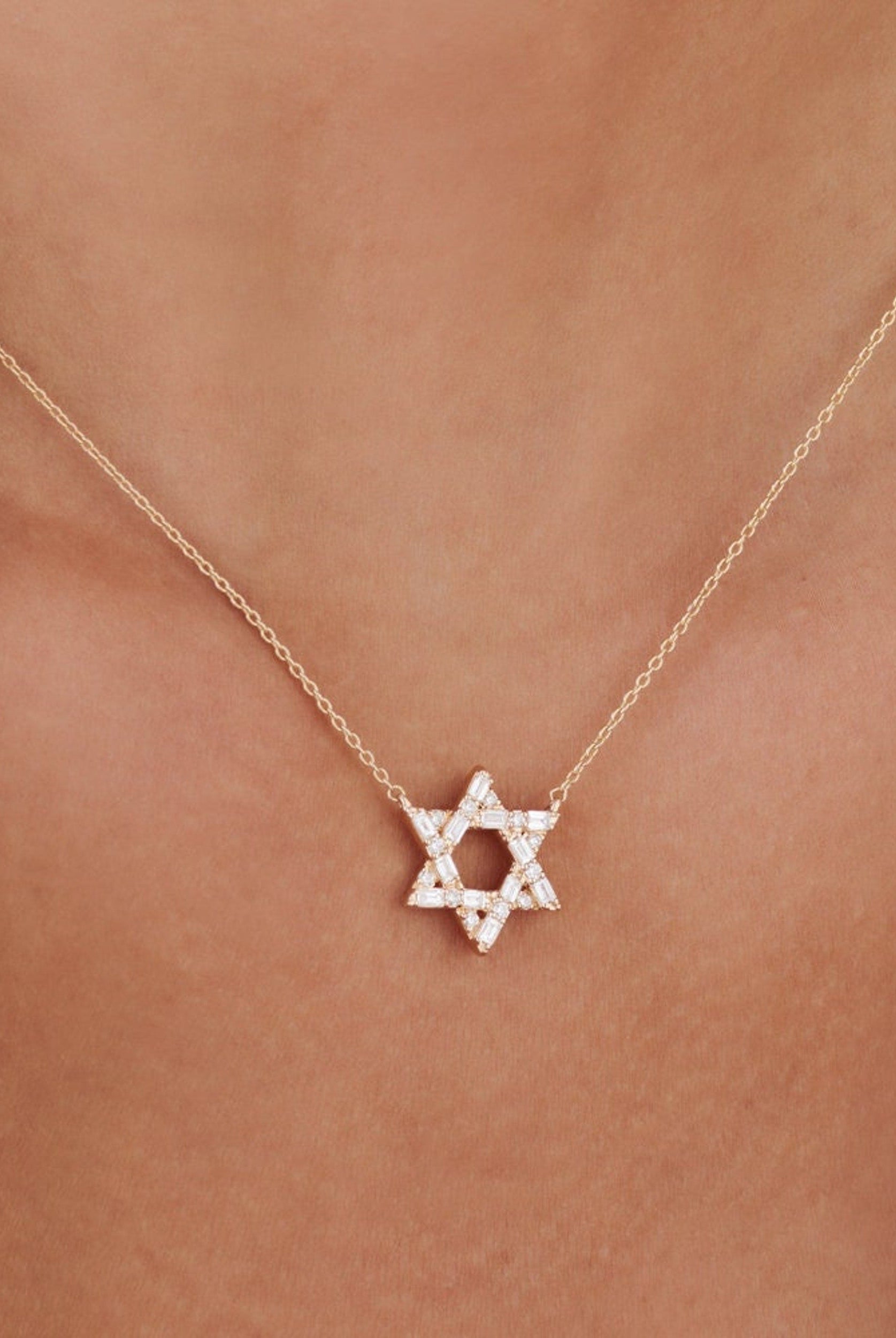 0-34-tcw-round-moissanite-star-necklace